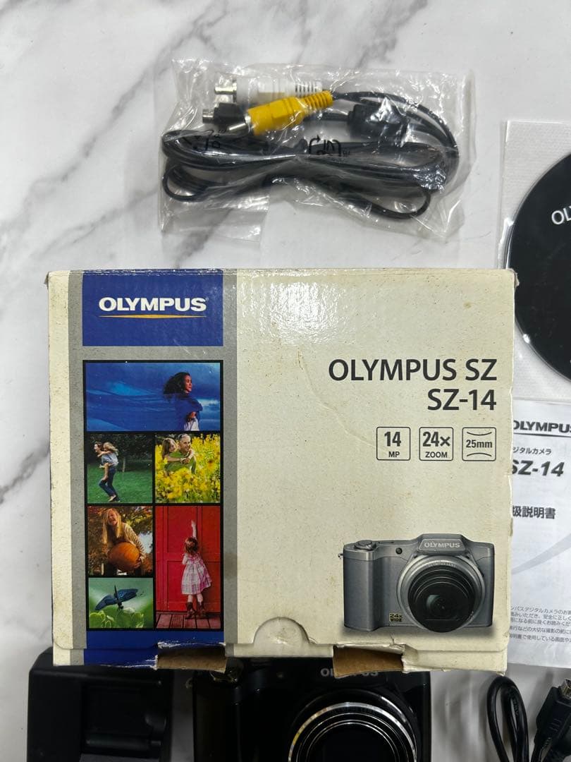 OLYMPUS デジタルカメラ　SZ-14