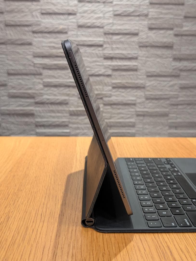 iPad Pro 12.9 (第3世代) 256GB マジックキーボード