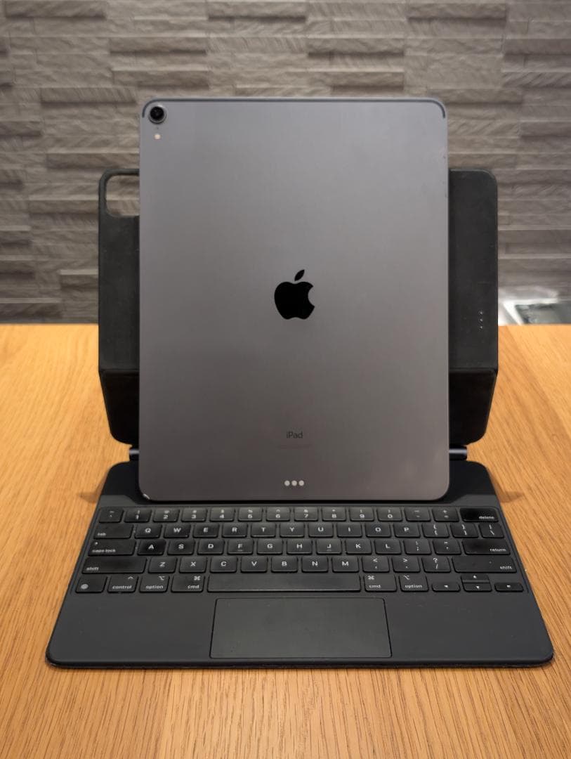 iPad Pro 12.9 (第3世代) 256GB マジックキーボード