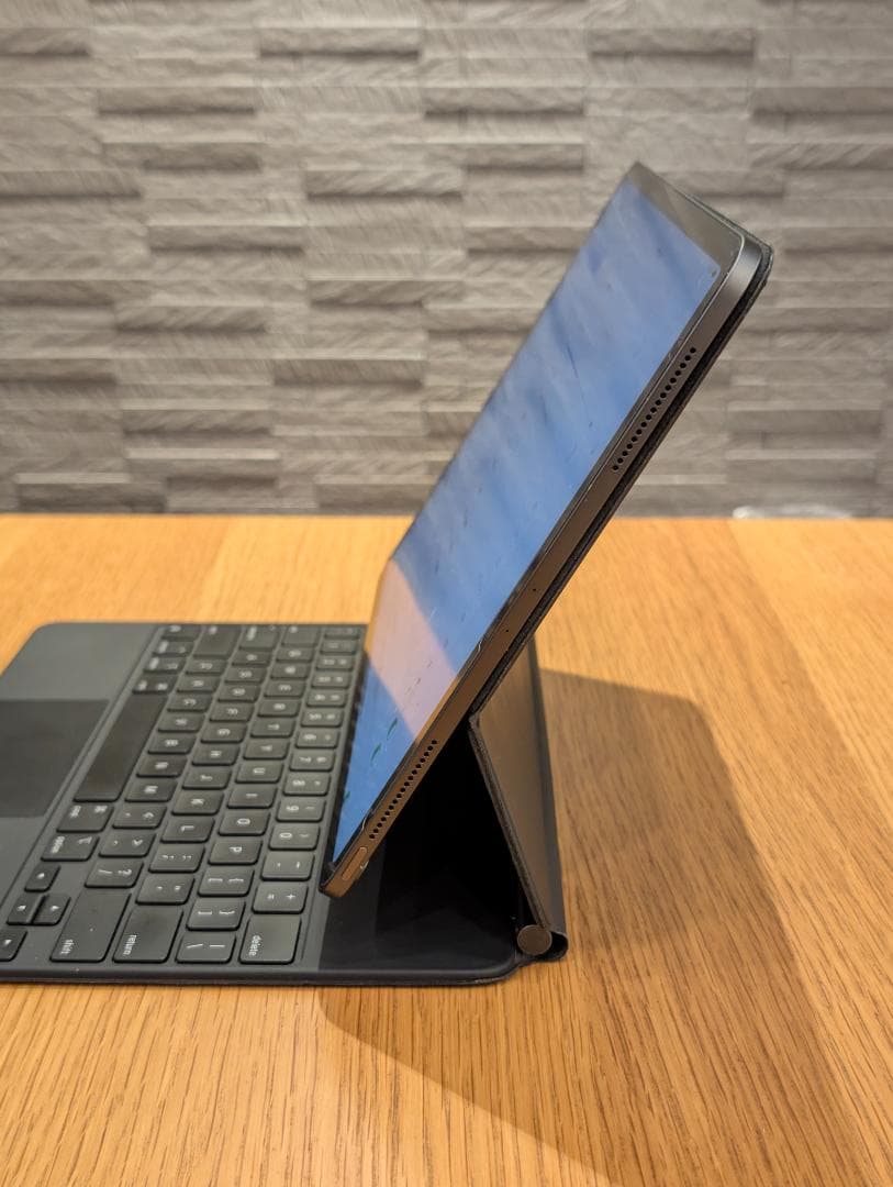 iPad Pro 12.9 (第3世代) 256GB マジックキーボード