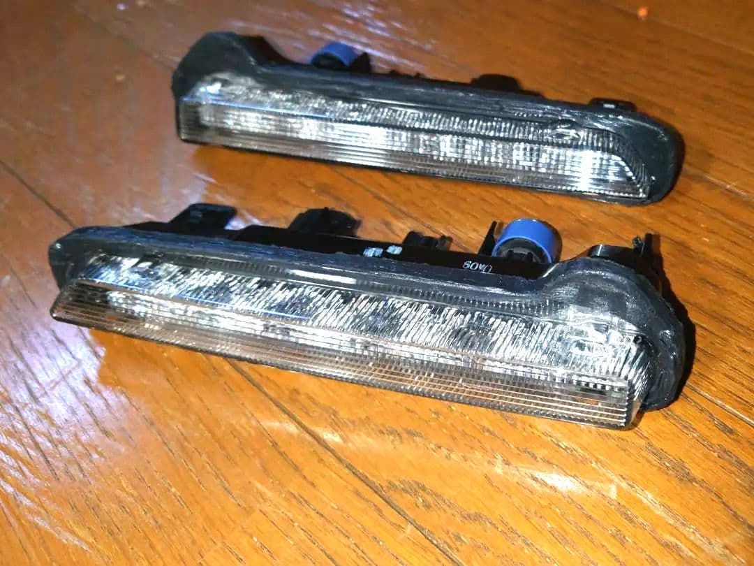 トヨタ ライズ LEDスタイリッシュビーム【アイスブルー】