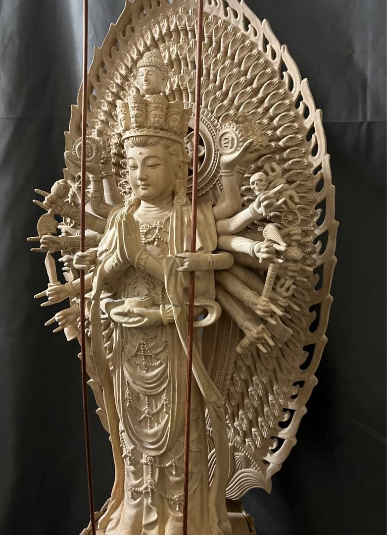大迫力　高80cm　井波彫刻　仏教工芸品　木彫仏像　千手観音菩薩立像