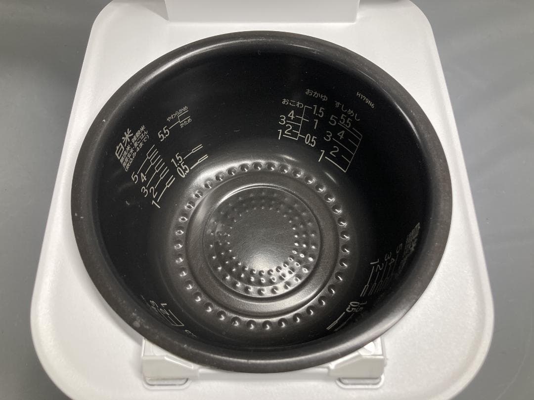 沸騰鉄釜 ふっくら御膳 RZ-V100GM(W)[フロストホワイト