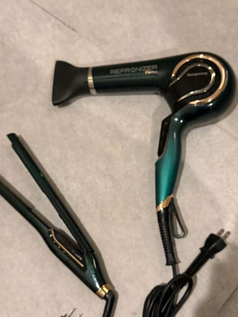 REPRONIZER 7D ドライヤーとヘアアイロンセット