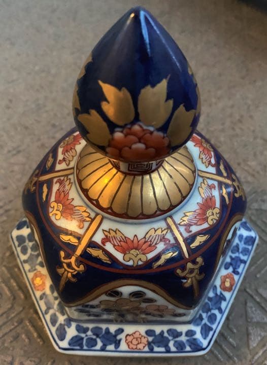 有田焼 飾り壺 蓋付 陶器 小型 置物 焼物 花模様 色絵 骨董 美術