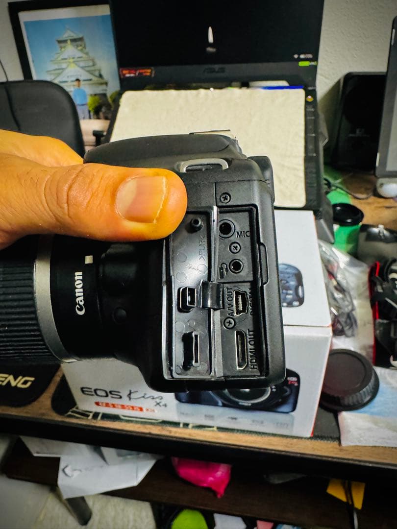 極美品Kiss X4 18-55mm + 50mm単焦点 + フード付フルセット