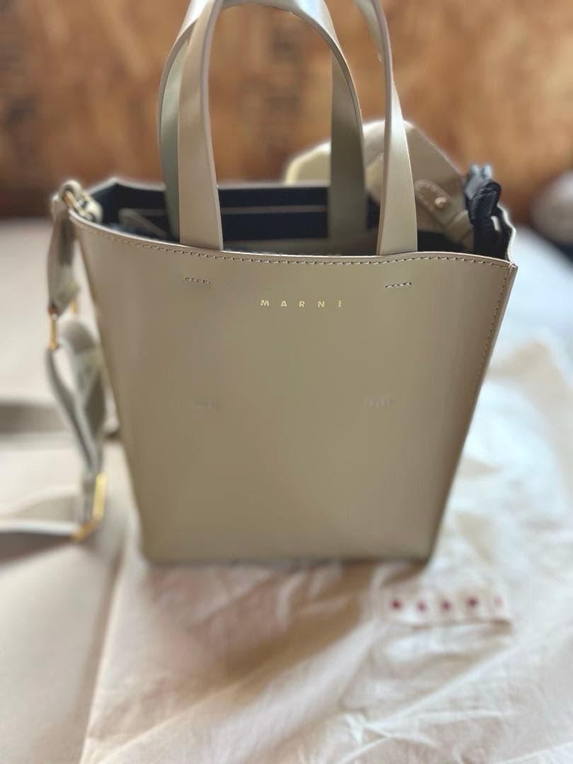 MARNI Museo ショルダーバッグ 美品　ベージュ