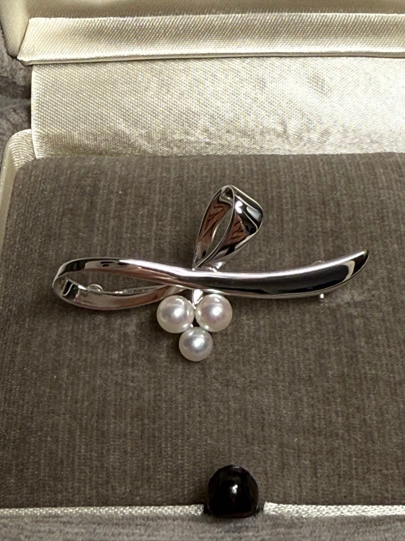 ＊新品＊　MIKIMOTO アコヤ真珠　ブローチ
