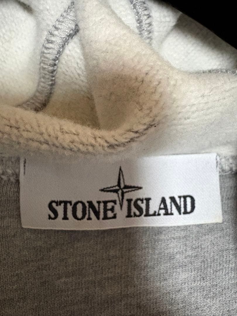 STONE  グレー フード付きパーカー