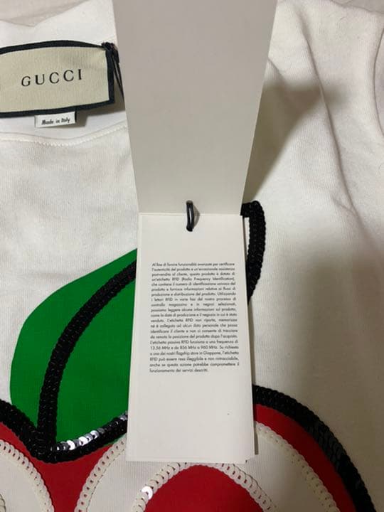 GUCCI リンゴtシャツ サイズS 新品、未着用