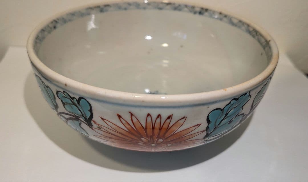 『佐藤走波』『平菊唐草文』有田焼　平茶碗　茶道具　共箱抹茶碗