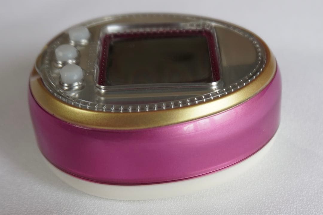 *極美品* 動作確認済み　たまごっち4u pink ピンク