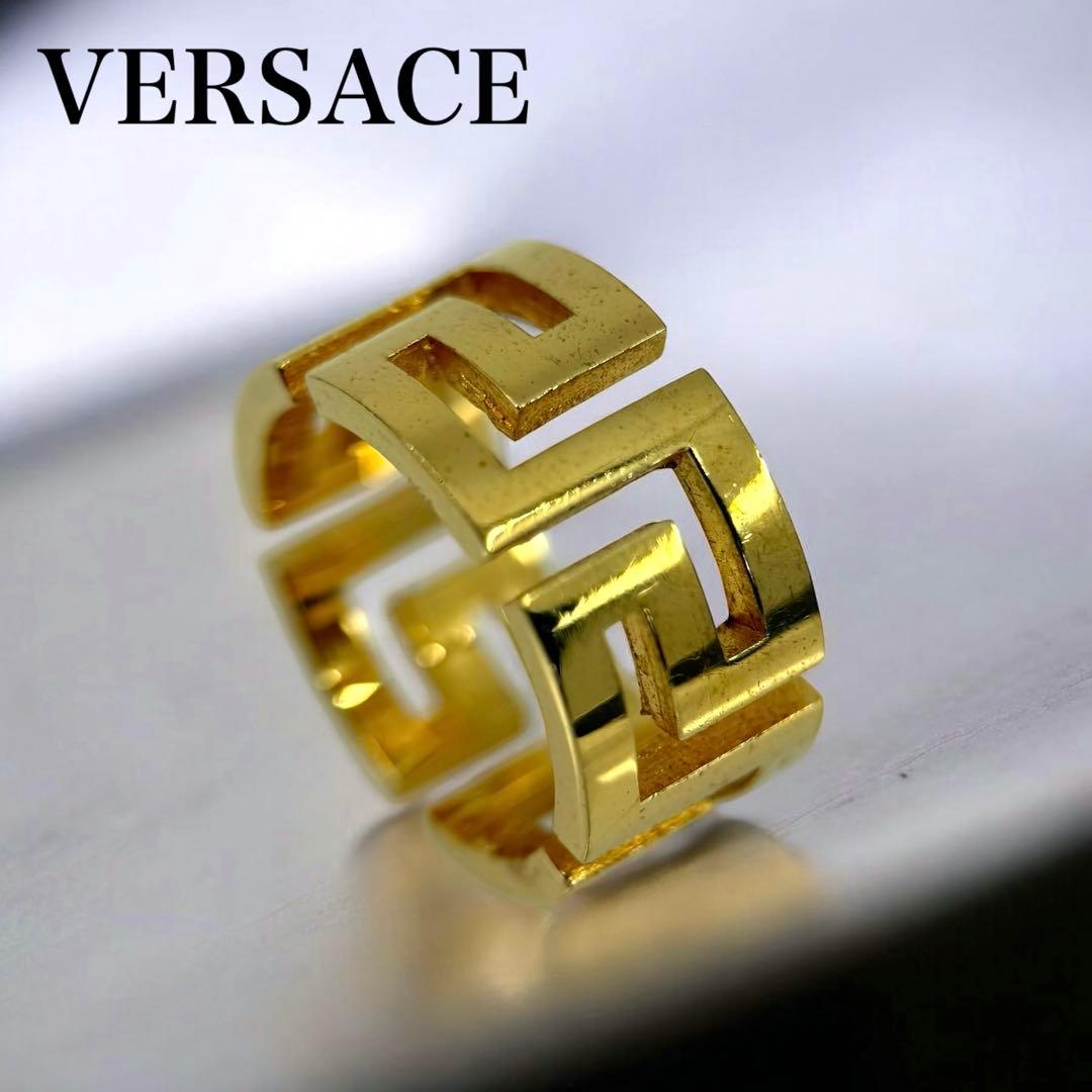 【美品】ヴェルサーチ　グレカ　ゴールド　リング　指輪　ロゴ　刻印