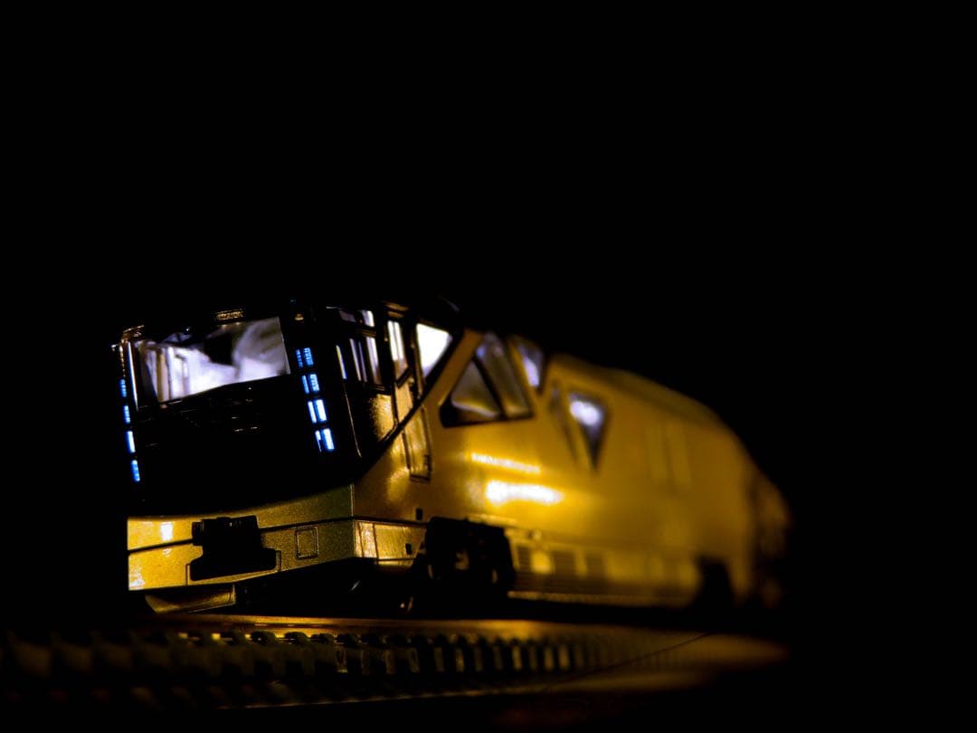 KATO E001形 TRAIN SUITE 四季島【新品,未使用品】