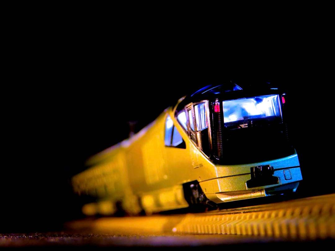 KATO E001形 TRAIN SUITE 四季島【新品,未使用品】