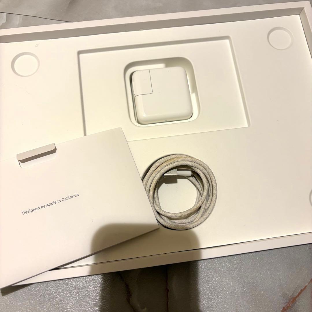 ”美品”スターライトMacBook Air【M2 256GB】