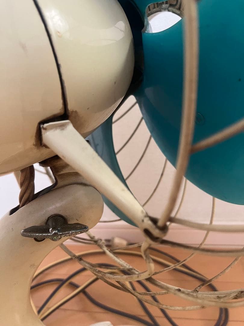 日立扇風機　扇風機 メタル製　昭和レトロ／アンティーク