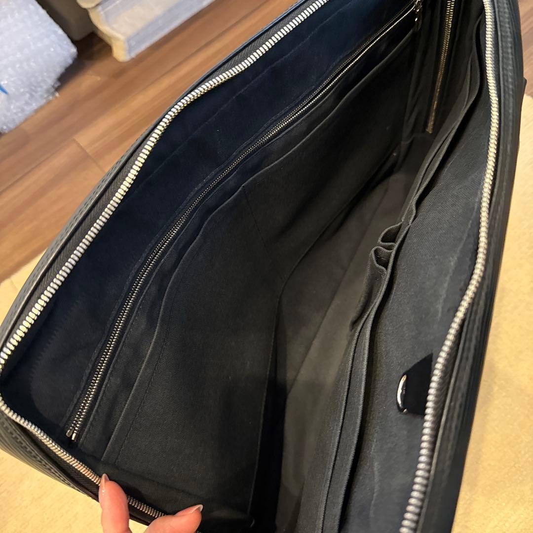 ルイヴィトン⭐️美品エピ黒 レザー ビジネスバッグ