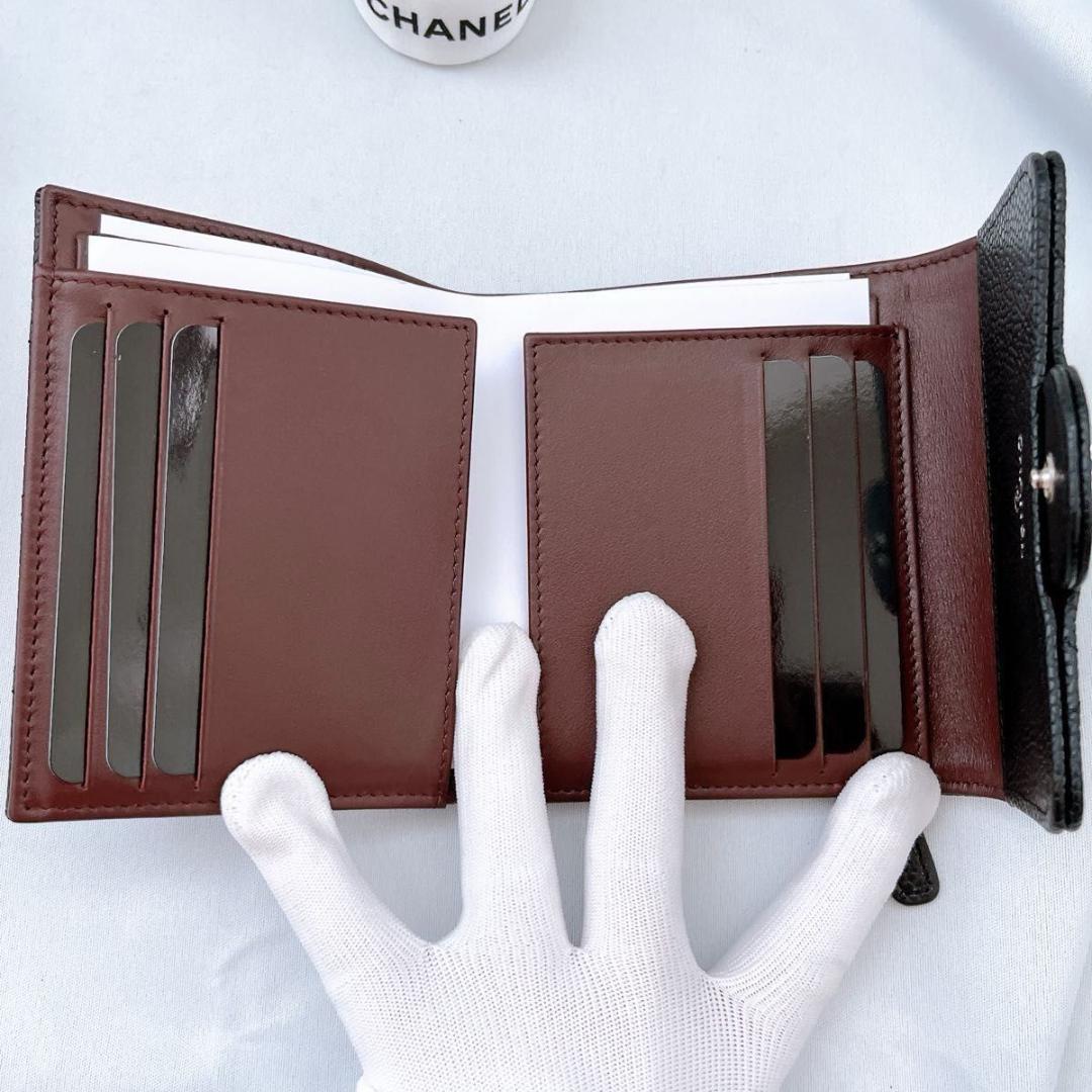 【くらら】新品 シャネル 三つ折り財布 クラシックスモールウォレット