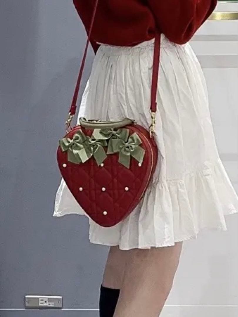 新品タグ付き★メゾンドフルール★今季いちごショルダーバッグ2wayオンライン完売