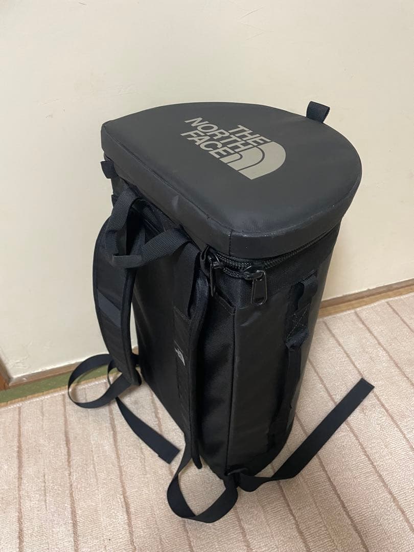 【激レア】ノースフェイス　座れるリュック　バックパック
