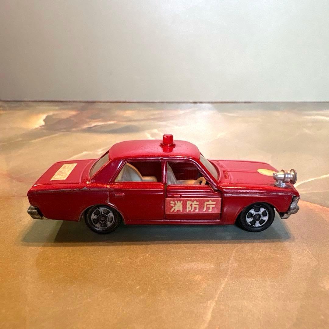 トミカNO.27 トヨタクラウンファイアチーフカー 日本製 1Aホイール