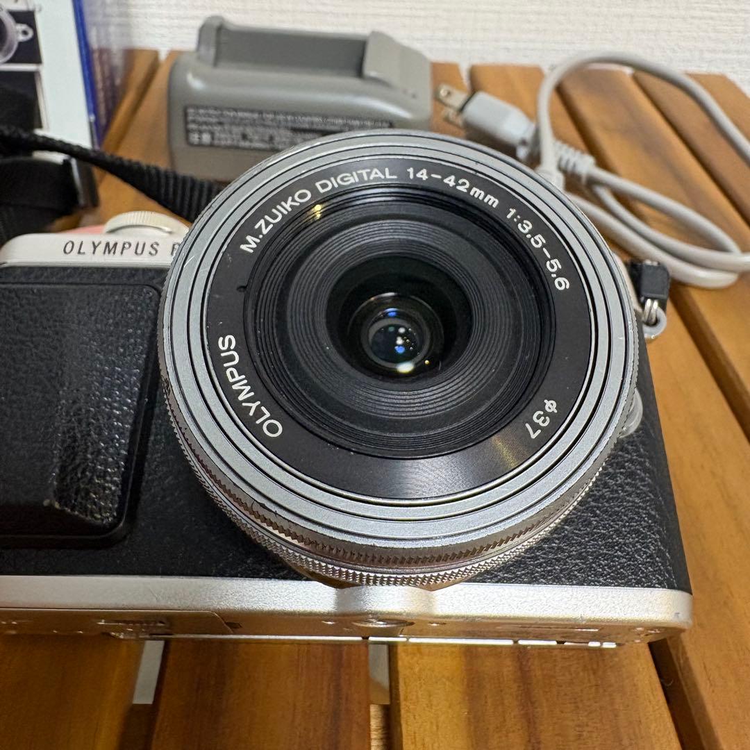 【美品】OLYMPUS PEN Lite E-PL7 ミラーレスカメラセット