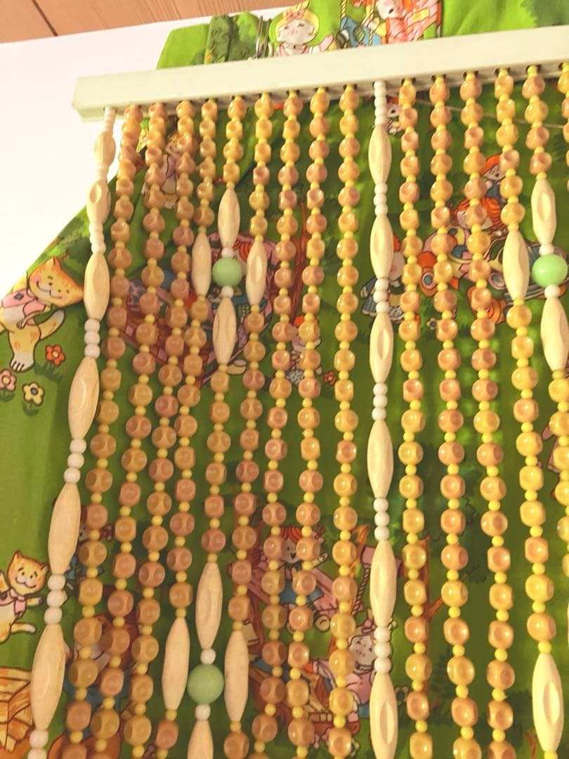 昭和レトロ ビーズのれん 黄色 緑色 当時物　レトロポップ 玉暖簾 珠暖簾