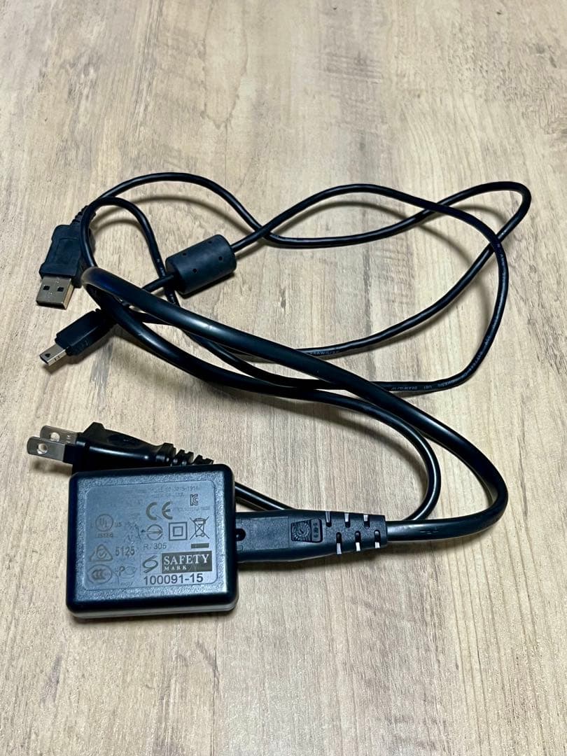 CASIO デジタルカメラ EX-ZR200 ホワイト 動作品確認済み