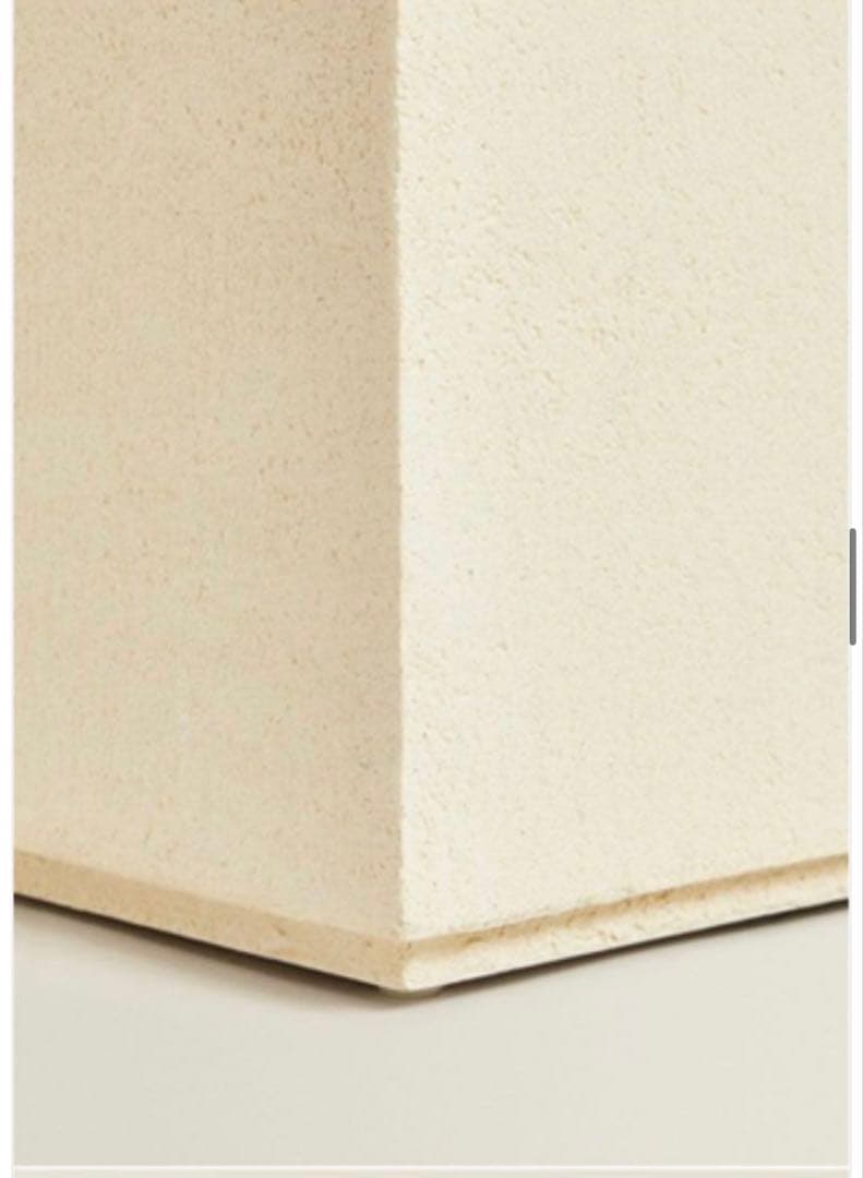 ZARA セメントフィニッシュ　サイドテーブル