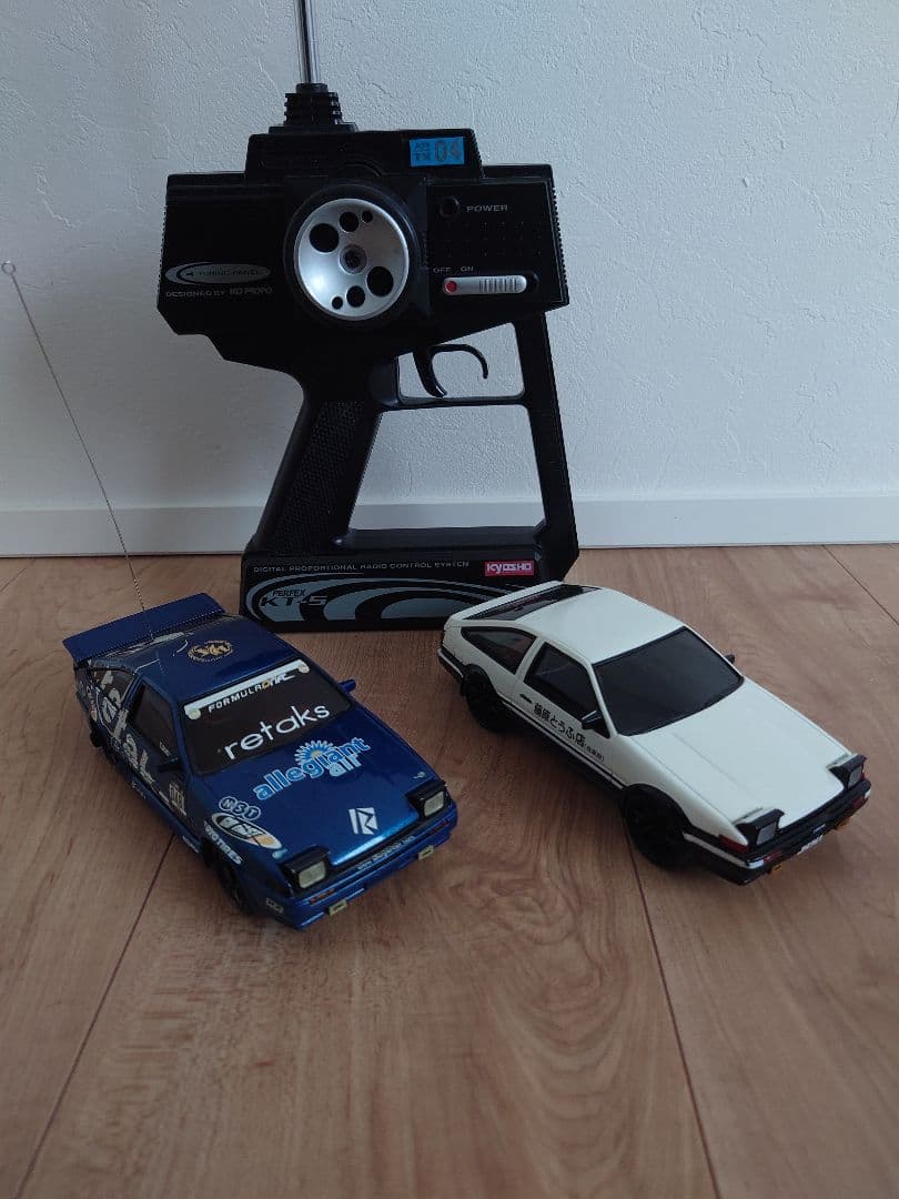 ミニッツ　AWD ma-010 AE86 フォーミュラ　藤原とうふ店