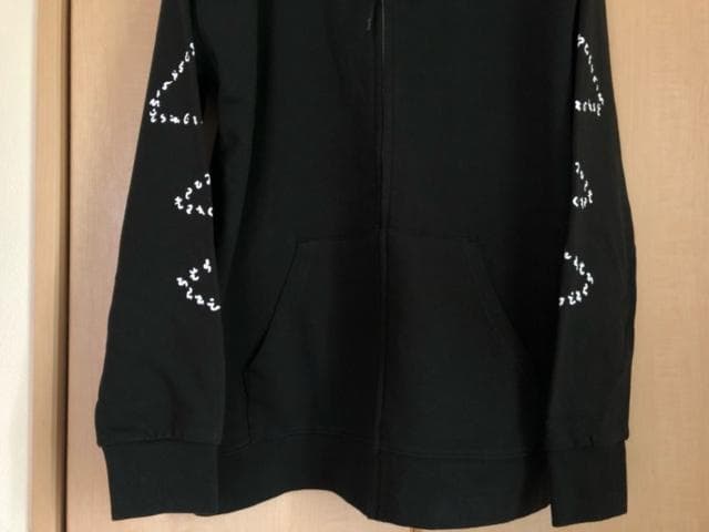 真天地開闢集団ジグザグ ジップアップパーカー & スマホリング