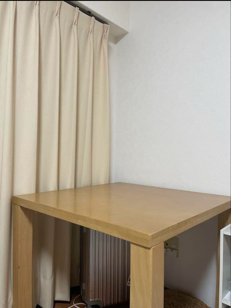 ナチュラル木製長方形ダイニングテーブル