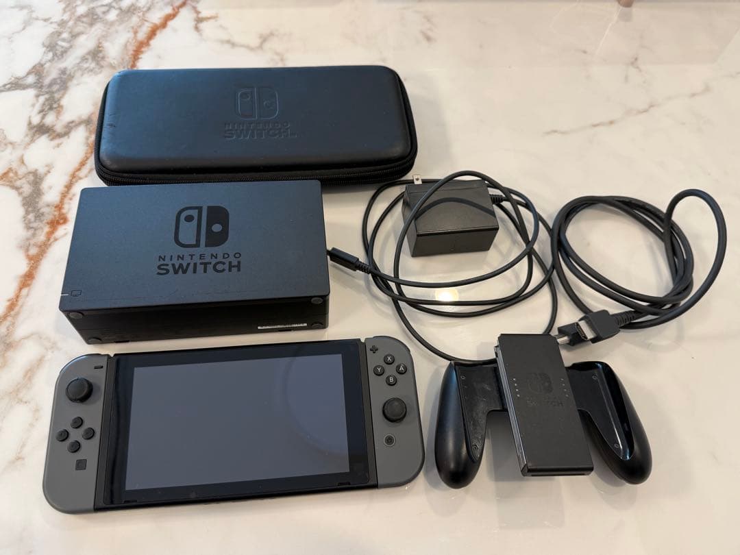 (ポーチ,画面フィルムつき)Nintendo switch本体