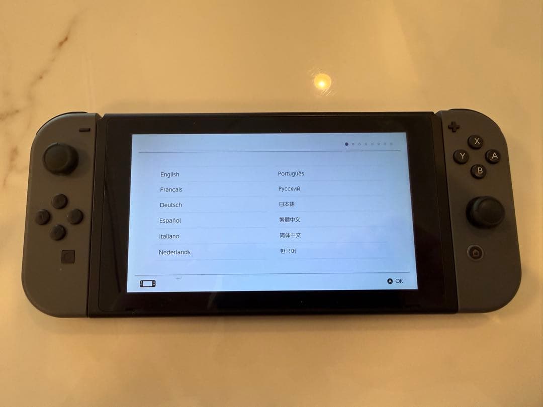 (ポーチ,画面フィルムつき)Nintendo switch本体