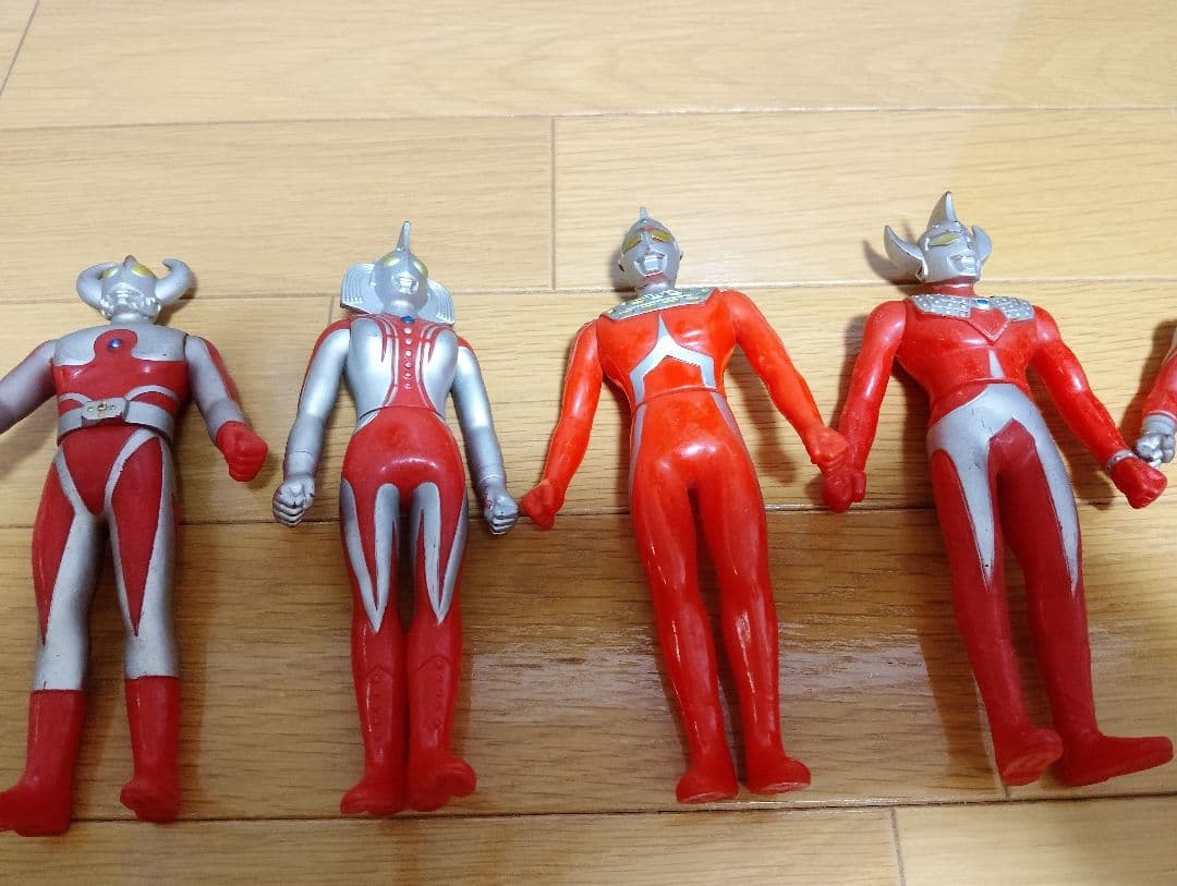 ウルトラマンフィギュアセット 72体