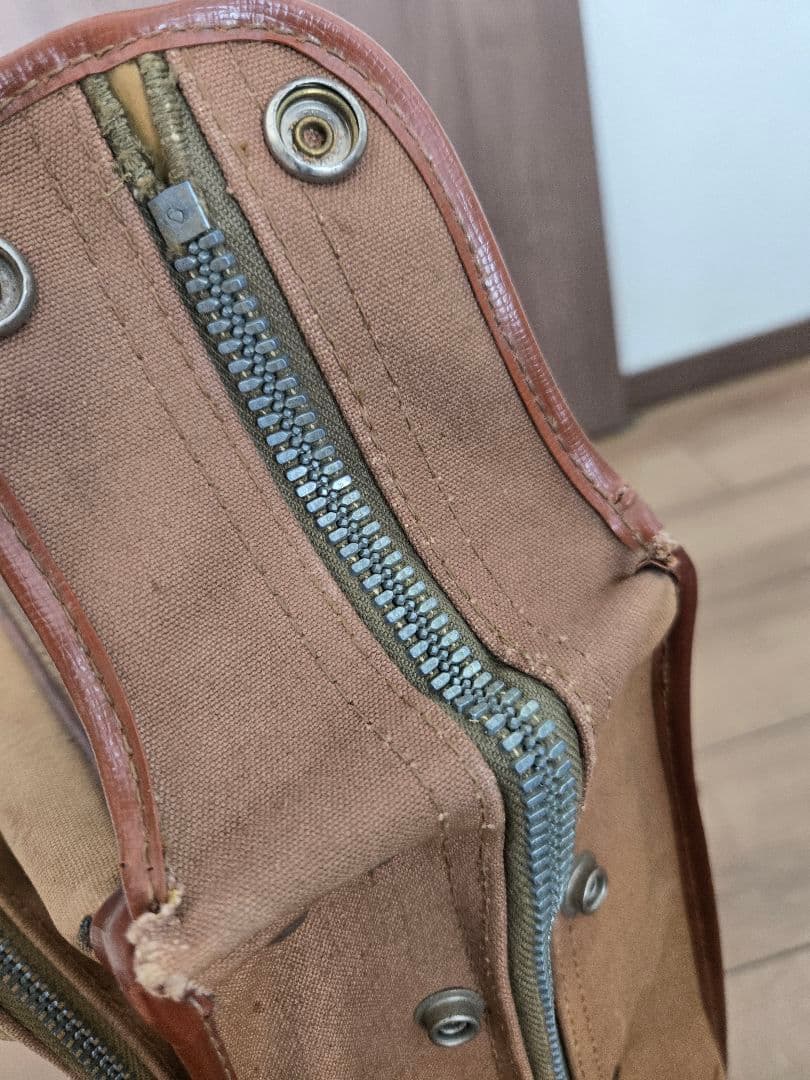 第二次大戦頃　実物　珍品　米陸軍バッグ　ピンナップガールペイント