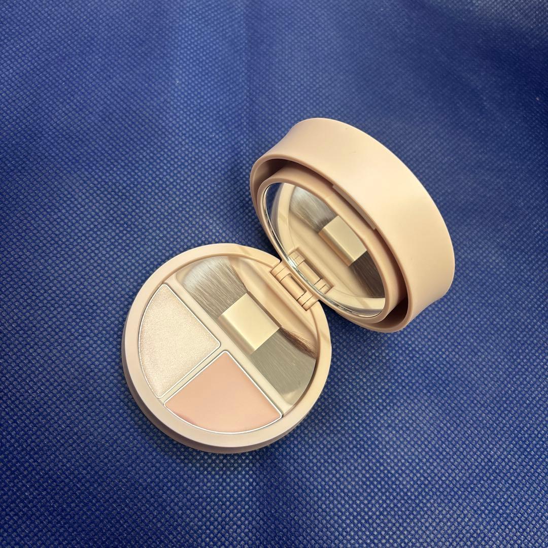 完売品コンシーラーチークファンデーション40 エフォートレスシック限定品