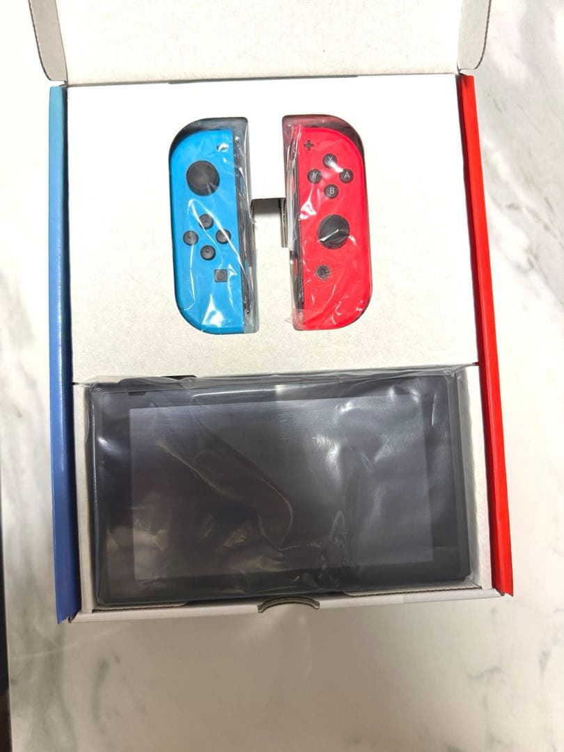 Nintendo Switch 本体　ほぼ未使用、付属品完品