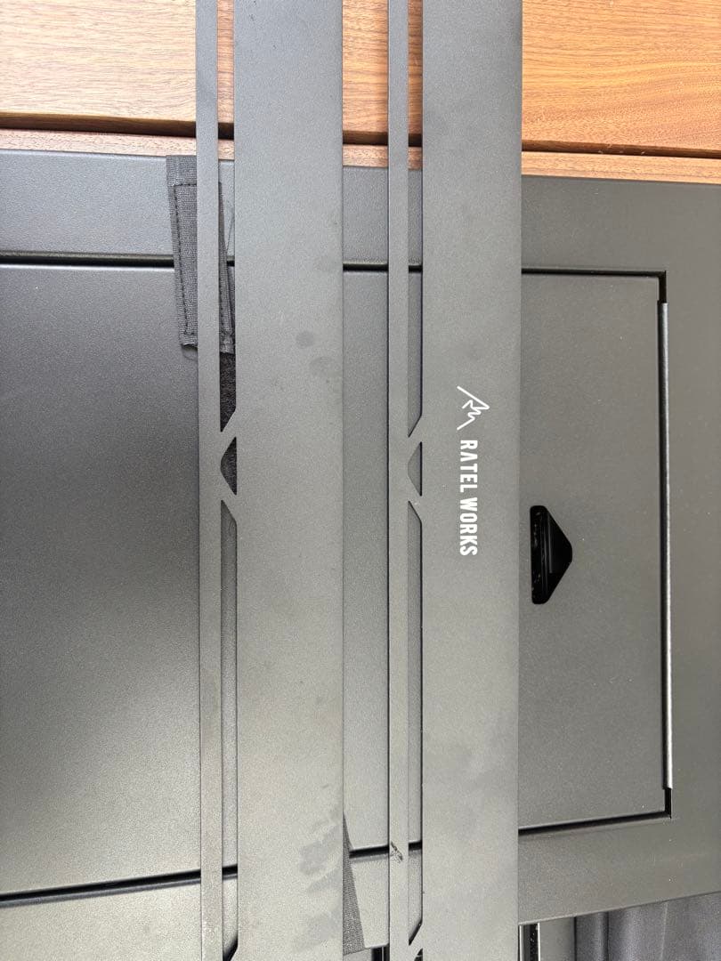 ラーテルワークス　テーブル120