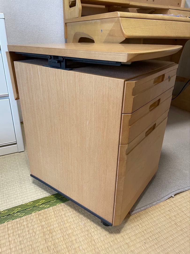 sara  ❸カリモク ボナシェルタ ワゴン（学習机）