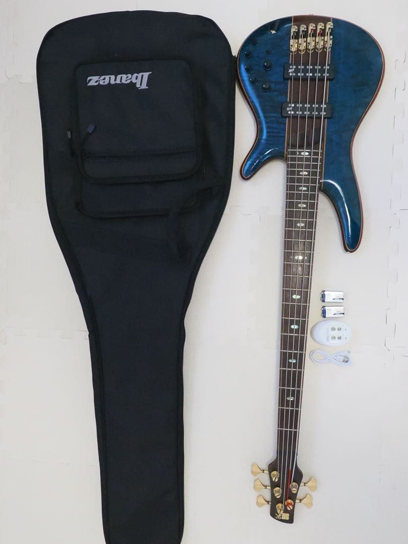 極美品アイバニーズPremium Series5弦ベースSR2405W-CGL