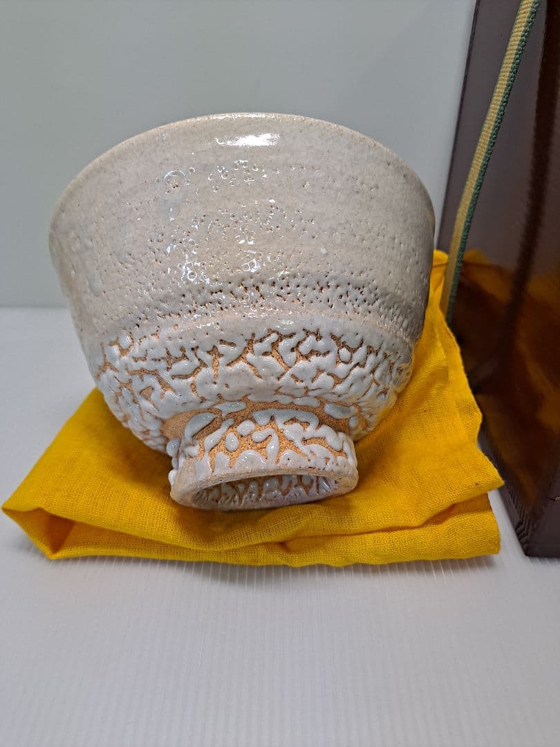 李氏朝鮮時代 李朝期 井戸茶碗 高麗茶碗 梅花皮高台 古渡り茶碗