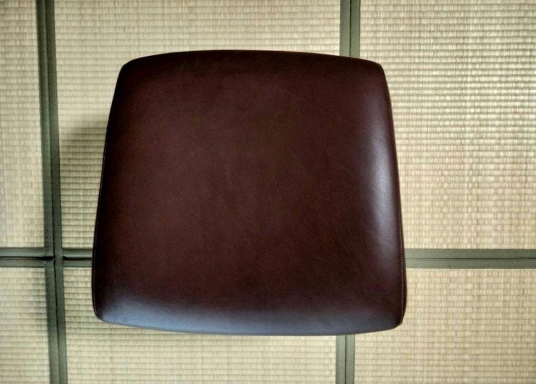 カリモク ザ・ファースト オットマン