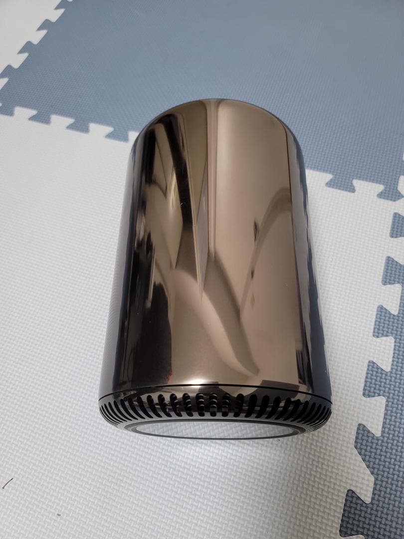 Mac Pro 2013 12コア2.7GHz メモ64GB D700x2