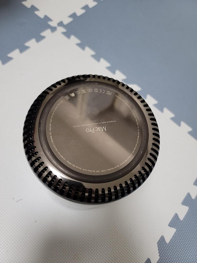 Mac Pro 2013 12コア2.7GHz メモ64GB D700x2