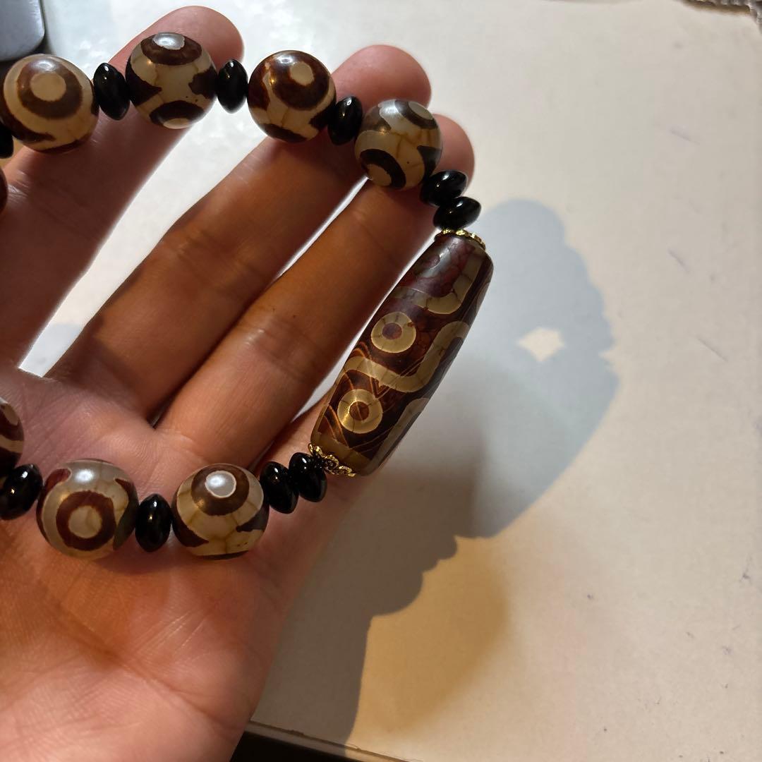 すっごい天珠！九眼天珠、三眼天珠！ドドーンとくる！すっごい！