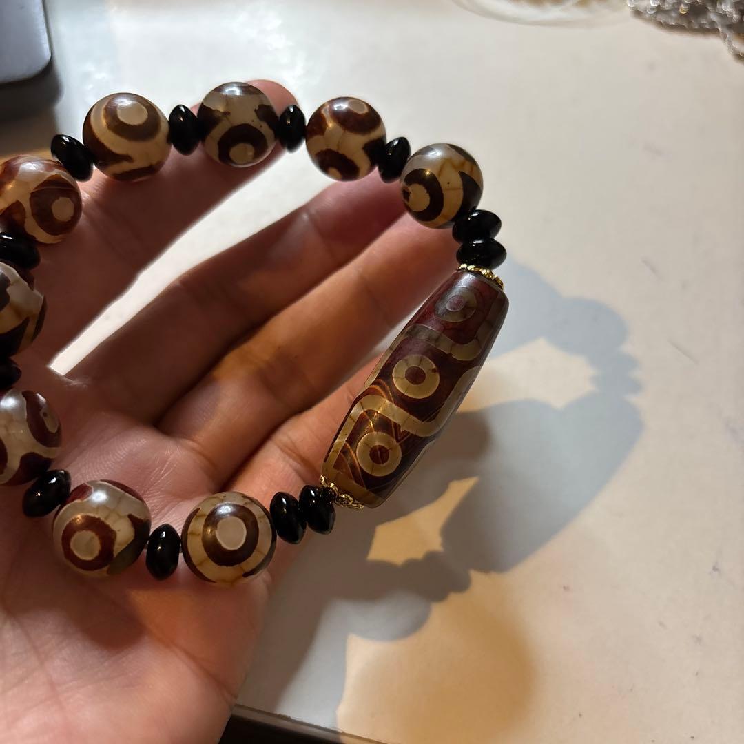 すっごい天珠！九眼天珠、三眼天珠！ドドーンとくる！すっごい！