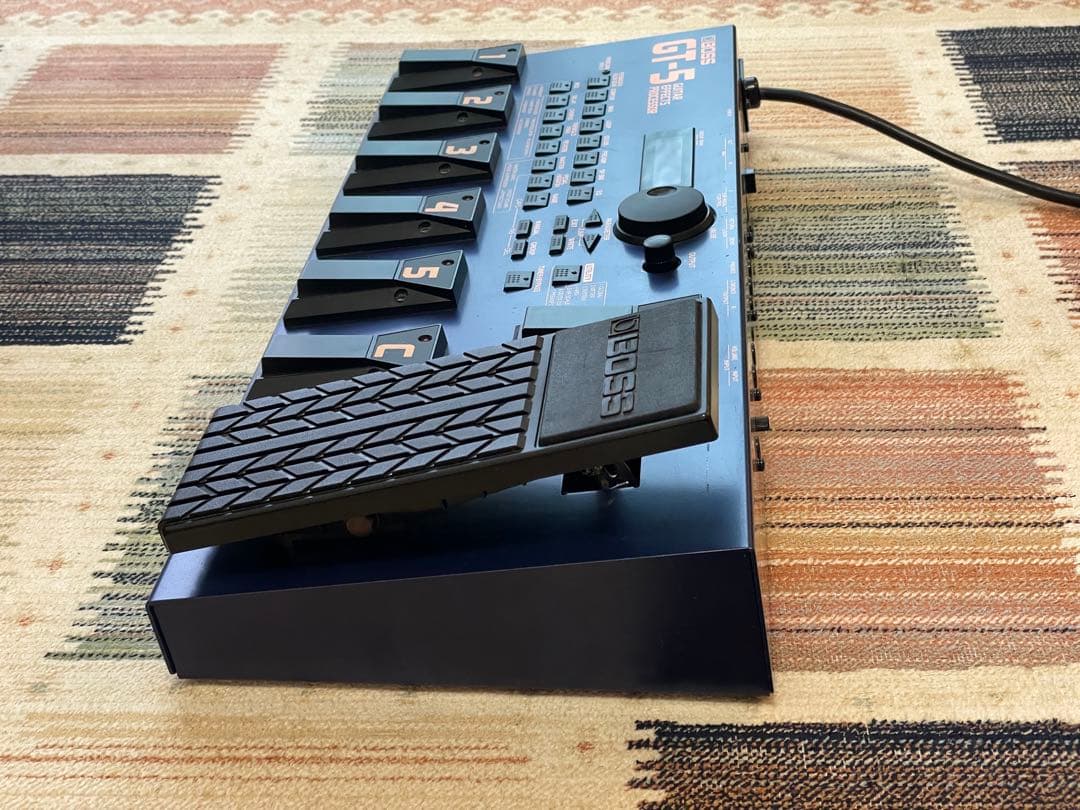 Boss GT-5 (ボス・ジーティーファイブ)