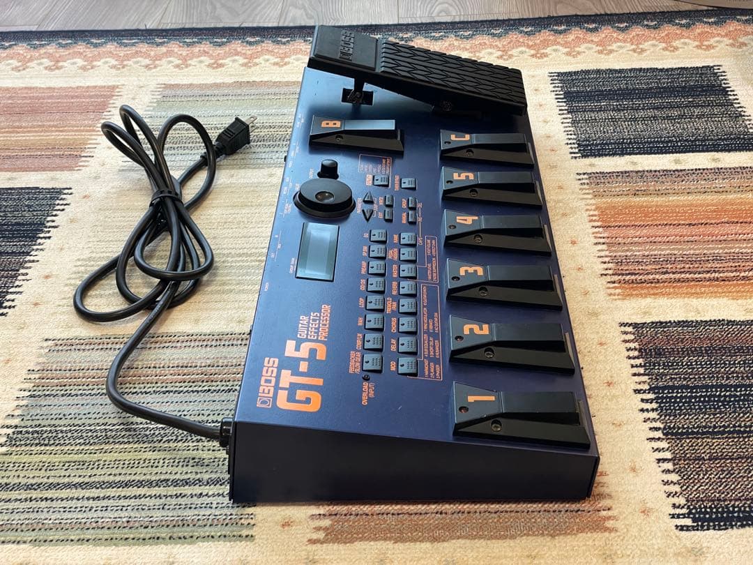 Boss GT-5 (ボス・ジーティーファイブ)